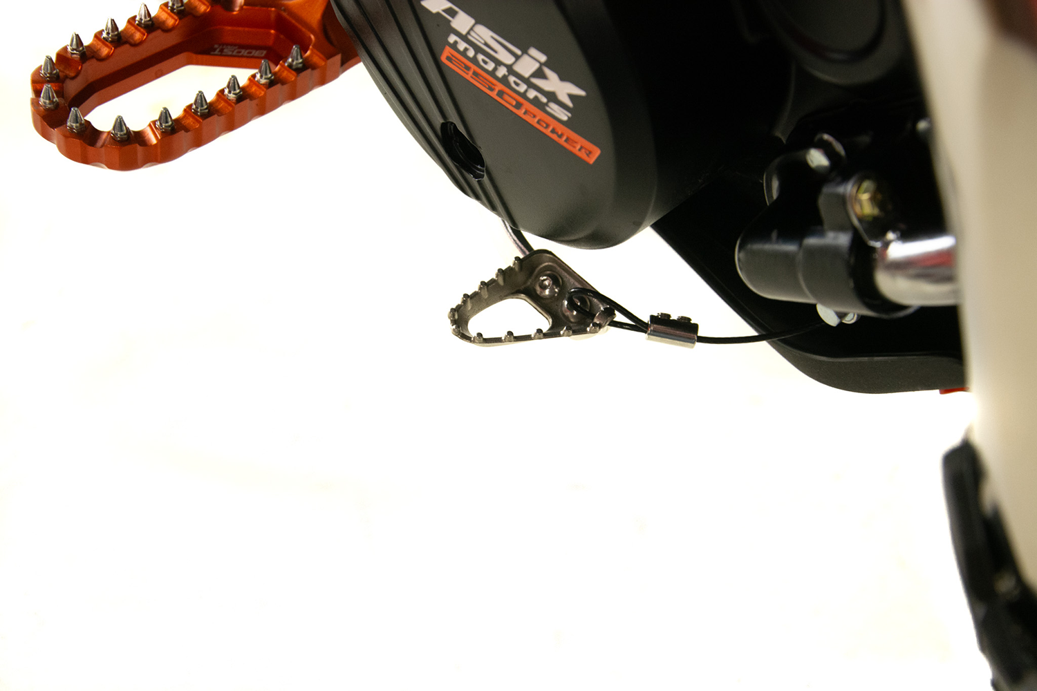 Motocicleta Cross/Enduro Asix XR99 2T, 250cc, roti 21/18", pornire electric, racire apa, culoare alb/albastru [25]