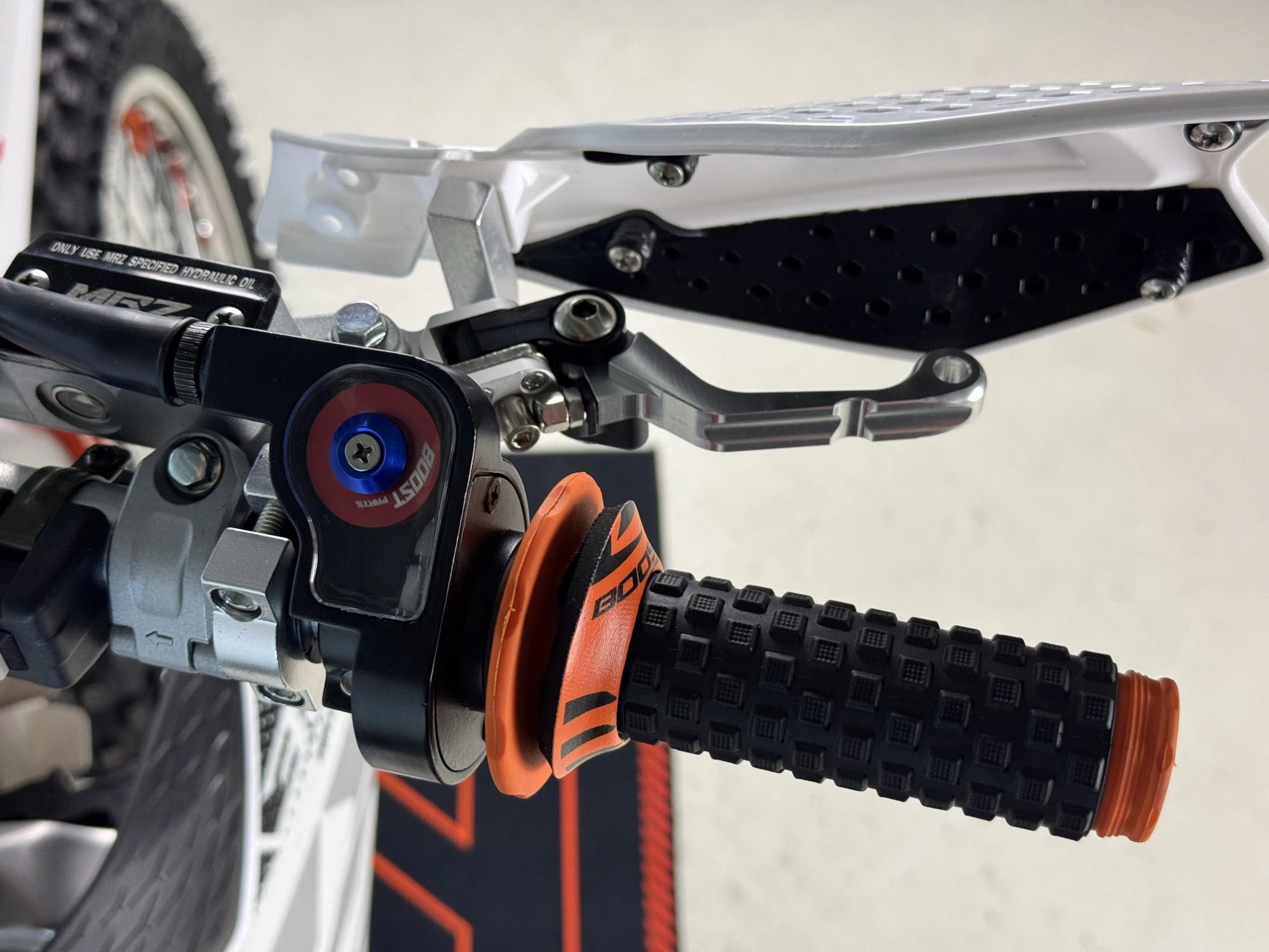 Motocicleta Cross/Enduro Asix XR99, 300cc, roti 21/18", culoare alb/albastru, pornire electric [21]