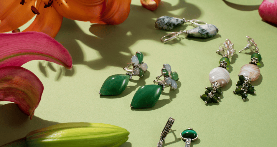 Cele Mai Frumoase Pietre Semiprețioase: Eleganță și Istorie în Lumea Bijuteriilor