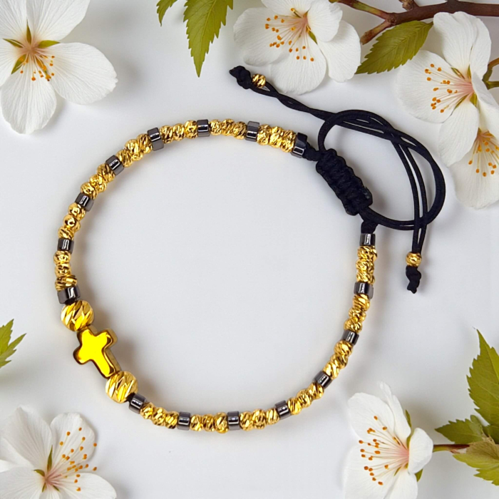 Brățară IH804 cu hematit și cruce placată cu aur de 18K [6]