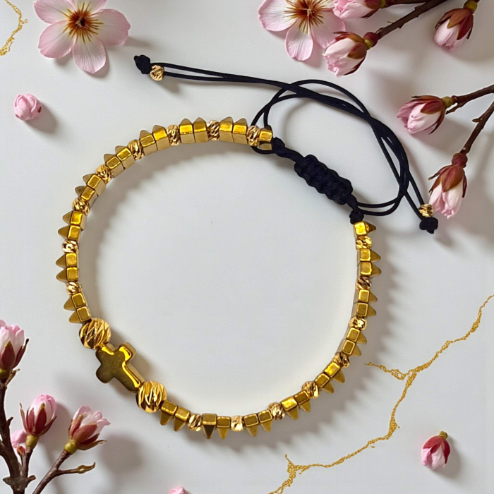 Brățară IH810 cu hematit aurit și cruce placată cu aur de 18K [6]