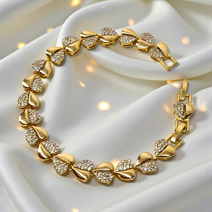 Bratara de mana placata cu aur galben de 14K cu inimioare incrustate cu cristale transparente din zirconiu [4]