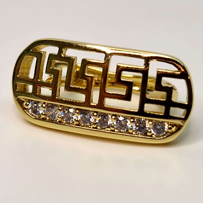 Cercei eleganti placati cu aur de 14k si cristale albe din zirconiu [5]