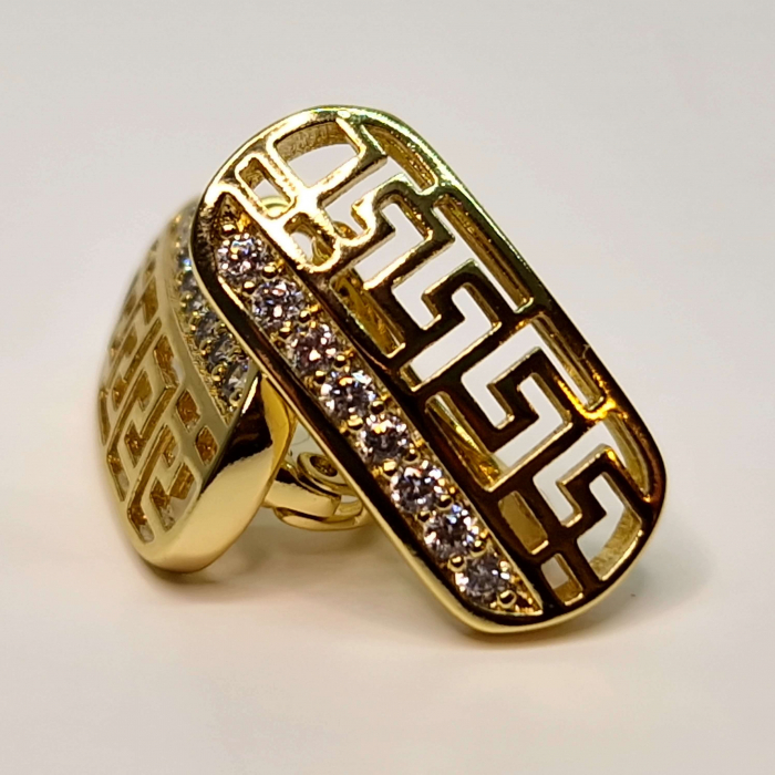 Cercei eleganti placati cu aur de 14k si cristale albe din zirconiu [8]