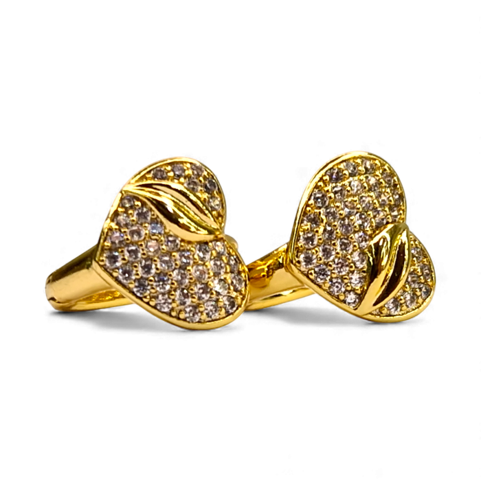 Cercei cu tortita in forma de inima placati cu aur de 14k si incrustati cu cristale albe zirconiu [1]