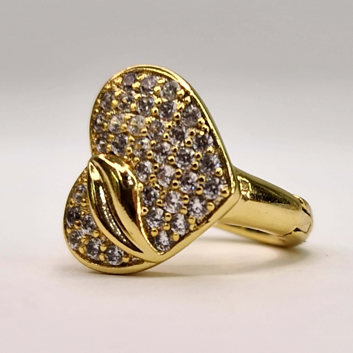 Cercei cu tortita in forma de inima placati cu aur de 14k si incrustati cu cristale albe zirconiu [4]
