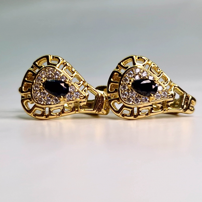 Cercei eleganti placati cu aur de 14k cu un cristal din onix negru si cristale albe zirconiu [1]