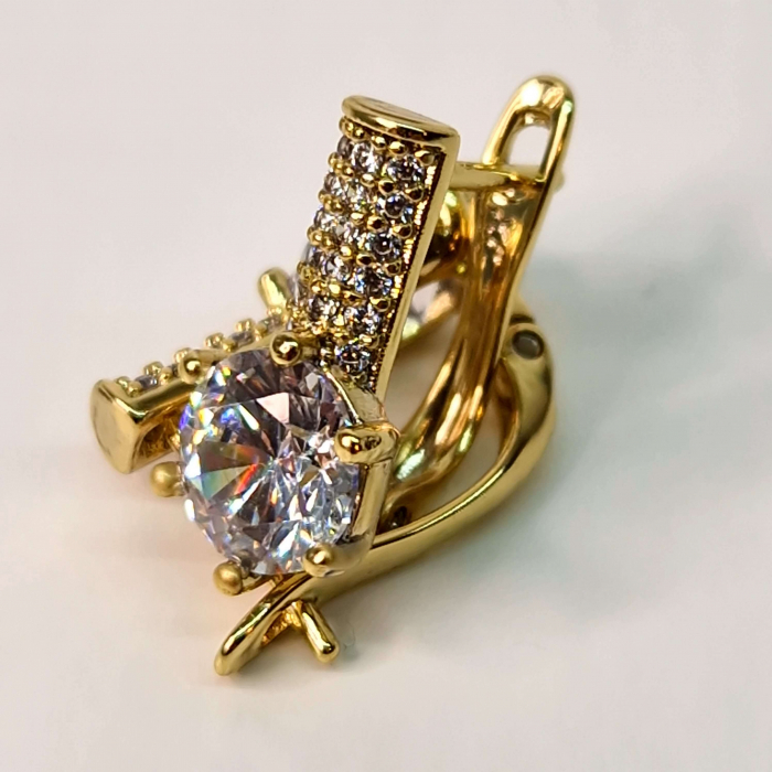 Cercei cu cristal alb si zirconii placati cu aur de 14k [3]