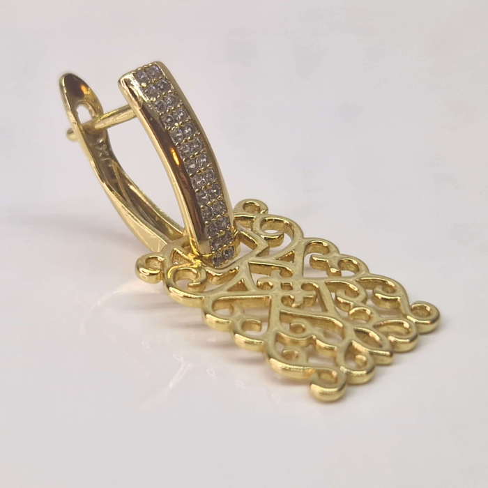 Cercei deosebiti placati cu aur de 14k cu cristale albe zirconiu si placuta cu model filigram [5]