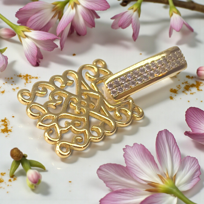 Cercei deosebiti placati cu aur de 14k cu cristale albe zirconiu si placuta cu model filigram [6]