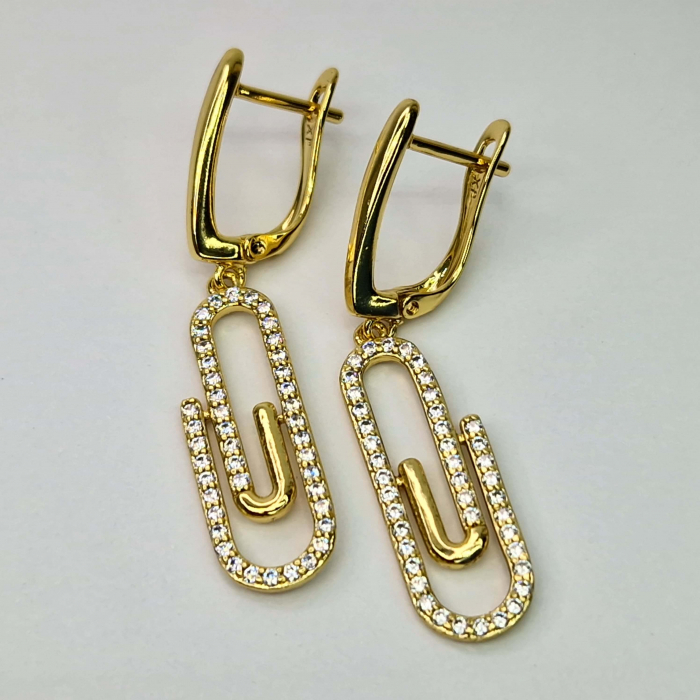 Descopera cerceii Bela - Cercei placati cu aur de 18k, cu cristale albe din zirconiu, pentru un look elegant si stilat [7]