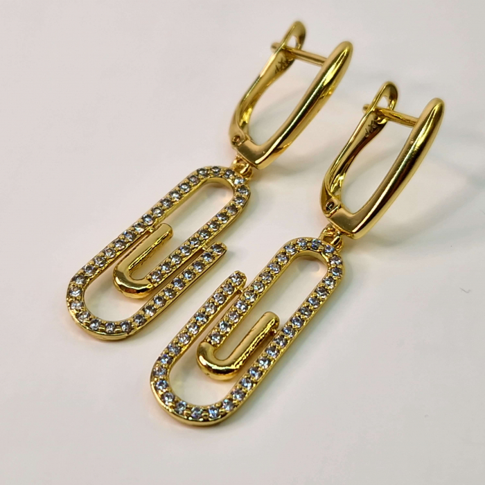 Descopera cerceii Bela - Cercei placati cu aur de 18k, cu cristale albe din zirconiu, pentru un look elegant si stilat [1]