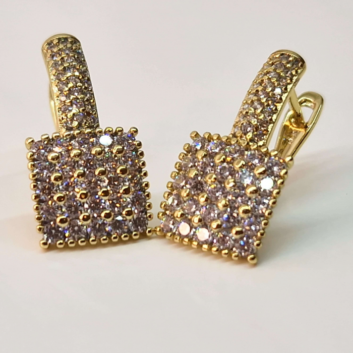 Cercei eleganti placati cu aur de 14k si incrustati cu cristale zirconiu albe pe toata suprafata [2]