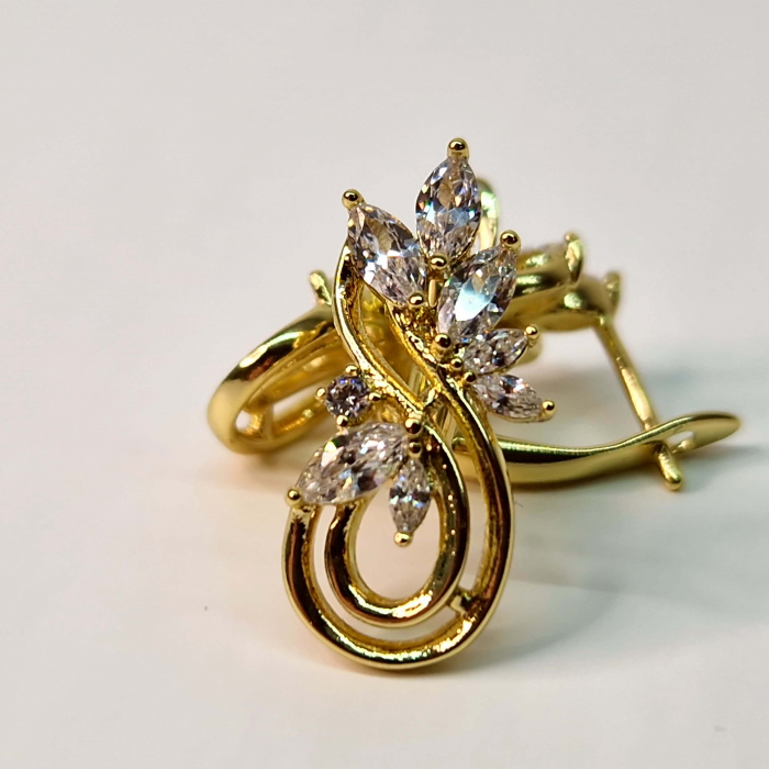 Cercei eleganti placati cu aur de 14k si cristale din zirconiu [3]