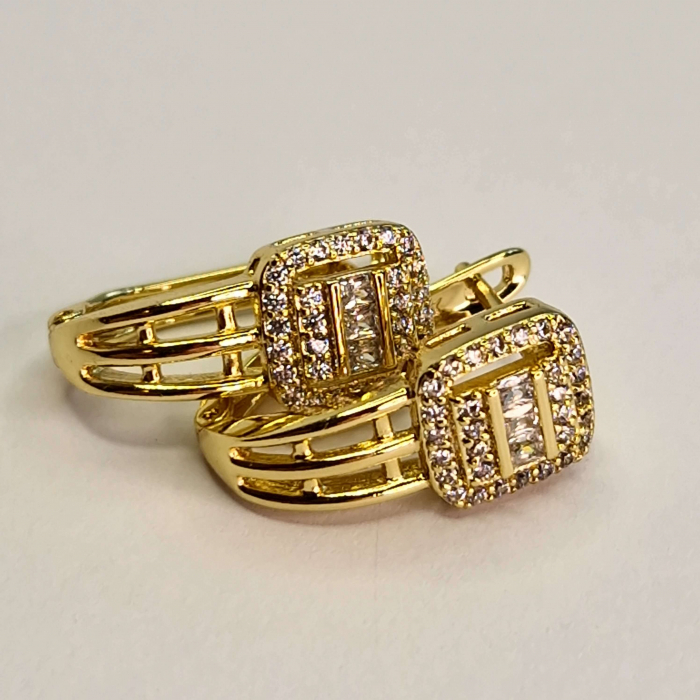 Cercei Denisa placați cu aur 18K, model cu tortiță și design geometric decorat cu cristale zirconiu strălucitoare [10]