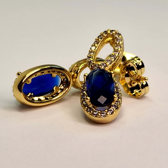 Cercei placați cu aur de 18k Emilia Blue, model elegant cu șurub și piatră albastră [6]