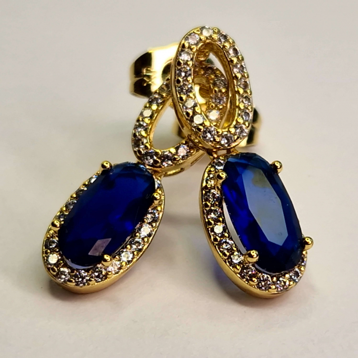 Cercei placați cu aur de 18k Emilia Blue, model elegant cu șurub și piatră albastră [1]