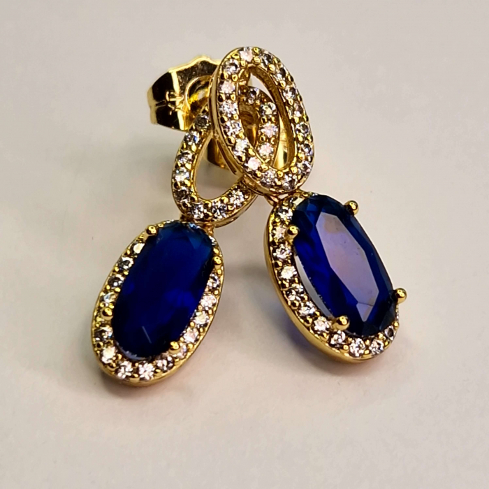 Cercei placați cu aur de 18k Emilia Blue, model elegant cu șurub și piatră albastră [7]