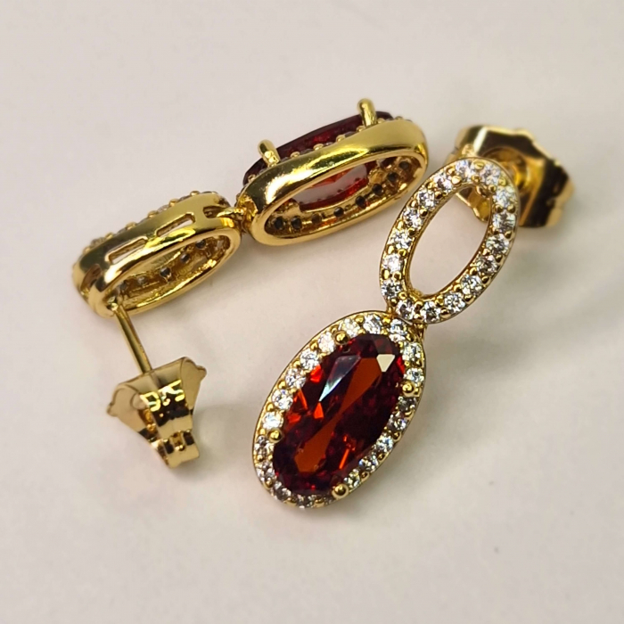 Cerceii Emilia Red - Placați cu Aur 18K, cu Cristal Mare de Rubiniu și Zirconii Albe - Eleganți și Stilați [6]