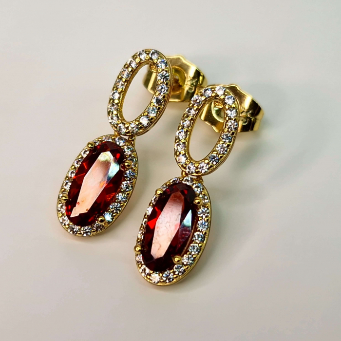 Cerceii Emilia Red - Placați cu Aur 18K, cu Cristal Mare de Rubiniu și Zirconii Albe - Eleganți și Stilați [7]