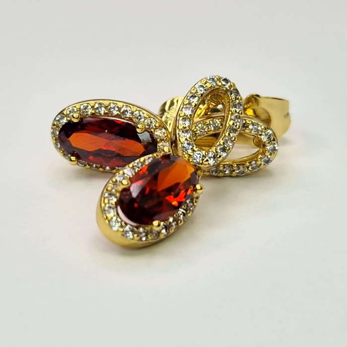 Cerceii Emilia Red - Placați cu Aur 18K, cu Cristal Mare de Rubiniu și Zirconii Albe - Eleganți și Stilați [3]