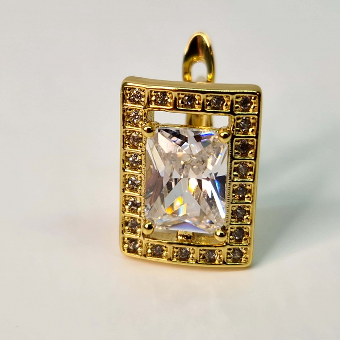 Cercei cu forma geometrica placati cu aur de 14k cu cristal transparent central si zirconii stralucitoare [7]