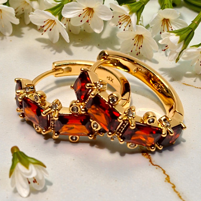 Cercei rotunzi placati cu aur de 18k cu cristale de culoarea chihlimbarului si zirconii albe [8]