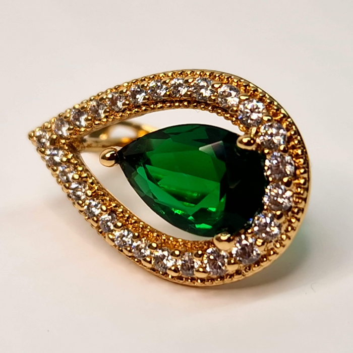 Cercei in forma de picatura cu cristal central verde inconjurat de zirconiu alb placat cu aur de 18k [4]