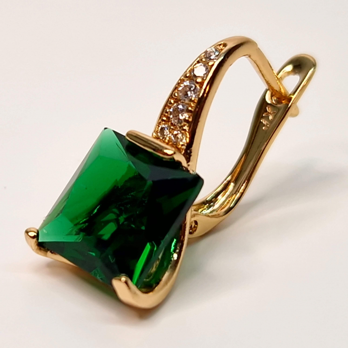 Cercei placati cu aur roz de 18k cu un cristal mare verde si zirconii albe [6]