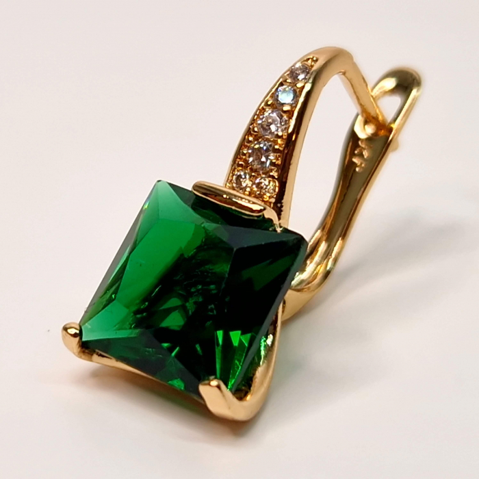 Cercei placati cu aur roz de 18k cu un cristal mare verde si zirconii albe [4]