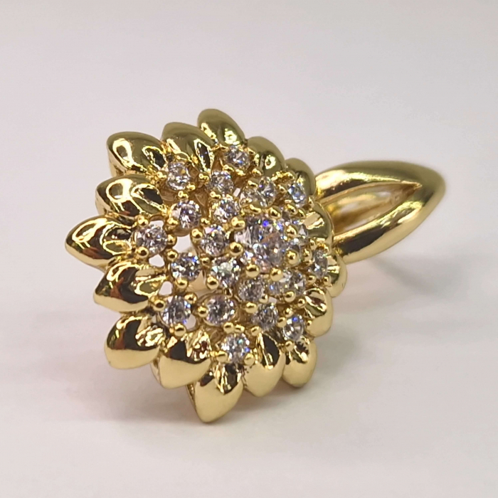 Cercei de ocazie placati cu aur de 14k in forma de floare incrustati cu cristale albe zirconiu [6]