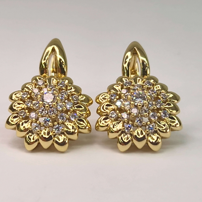 Cercei de ocazie placati cu aur de 14k in forma de floare incrustati cu cristale albe zirconiu [1]