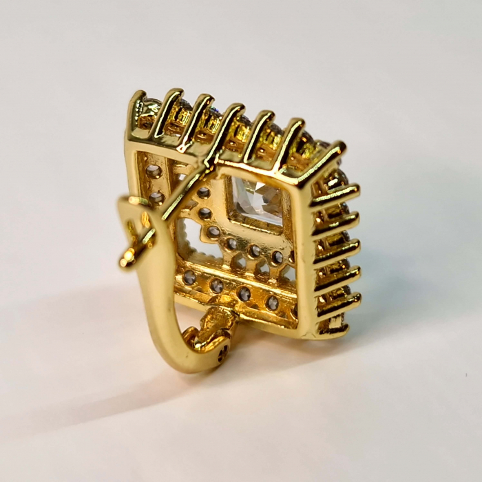 Cercei placati cu aur de 18k cu cristal transparent central si zirconii stralucitoare [7]