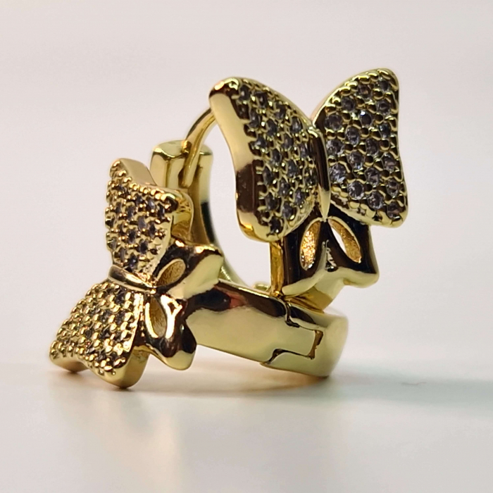 Cercei cu tortita placati cu aur de 14k in forma de fluture incrustati cu cristale albe zirconiu [1]