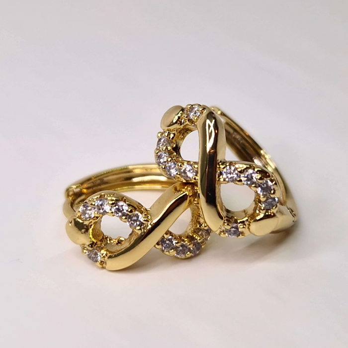 Cercei eleganti placati cu aur de 14k si impodobiti cu cristale albe din zirconiu [4]