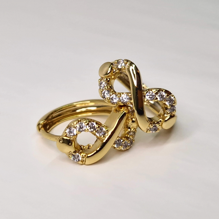 Cercei eleganti placati cu aur de 14k si impodobiti cu cristale albe din zirconiu [5]