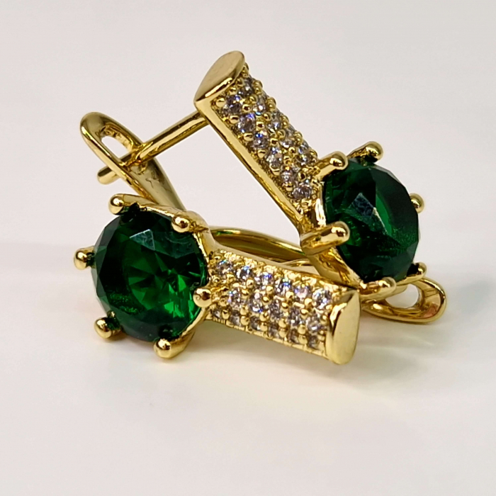 Cercei cu tortita placati cu aur de 14K cu cristal verde zirconiu si cristale albe [2]