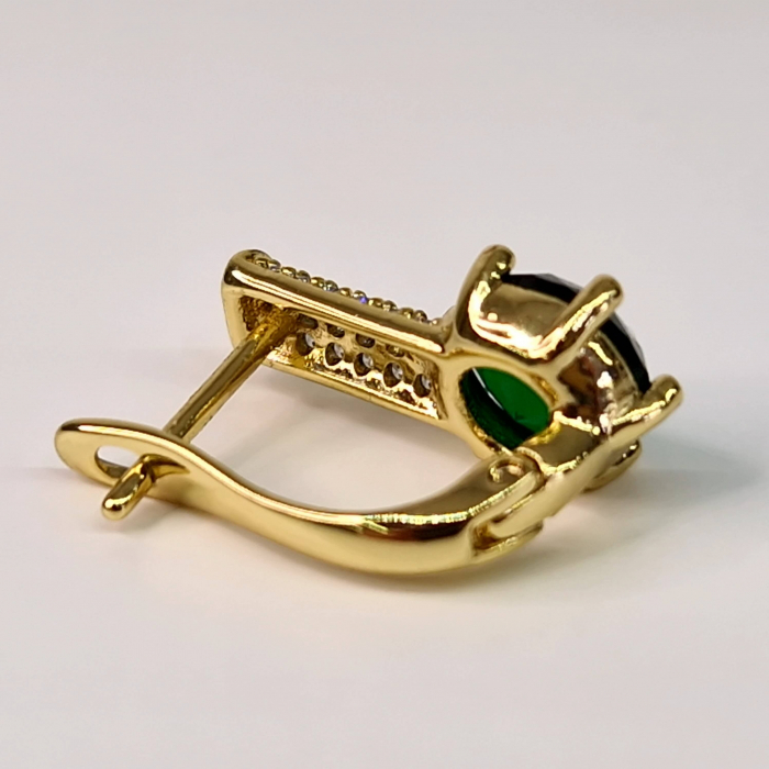 Cercei cu tortita placati cu aur de 14K cu cristal verde zirconiu si cristale albe [7]