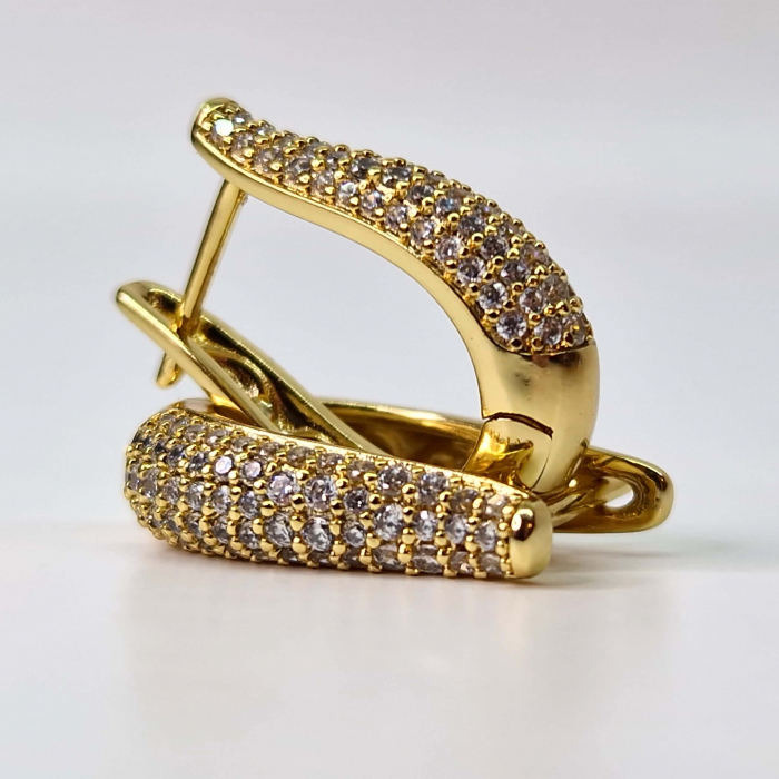 Cercei eleganti placati cu aur de 14k si incrustati cu cristale albe din zirconiu [7]