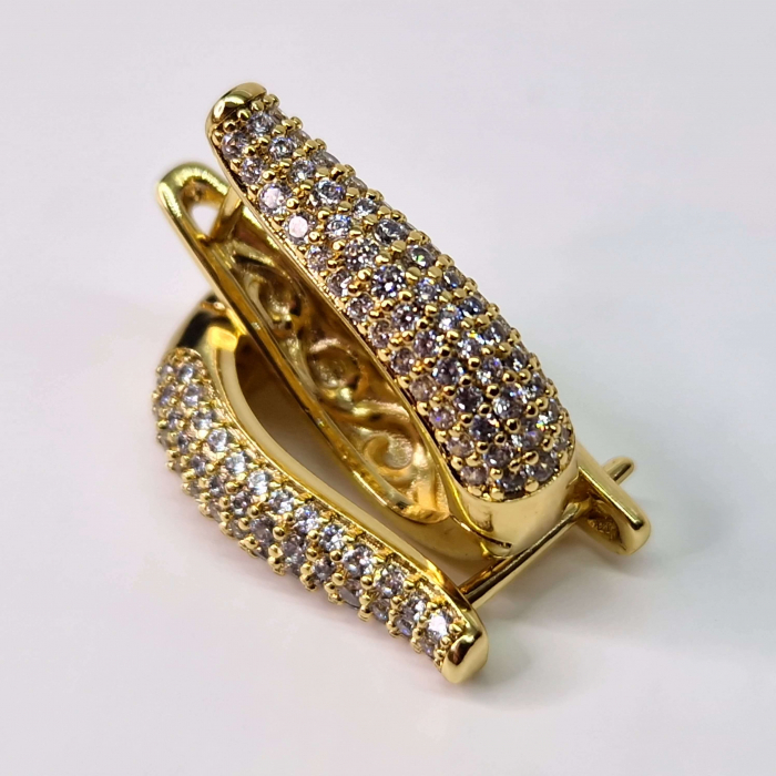 Cercei eleganti placati cu aur de 14k si incrustati cu cristale albe din zirconiu [6]