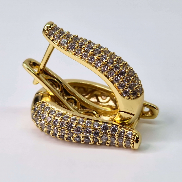 Cercei eleganti placati cu aur de 14k si incrustati cu cristale albe din zirconiu [4]