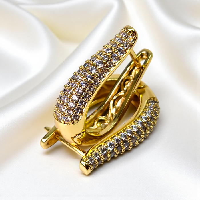 Cercei Salma placați cu aur cu zirconii și design curbat elegant [2]