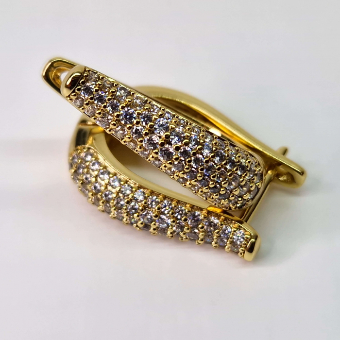 Cercei eleganti placati cu aur de 14k si incrustati cu cristale albe din zirconiu [9]