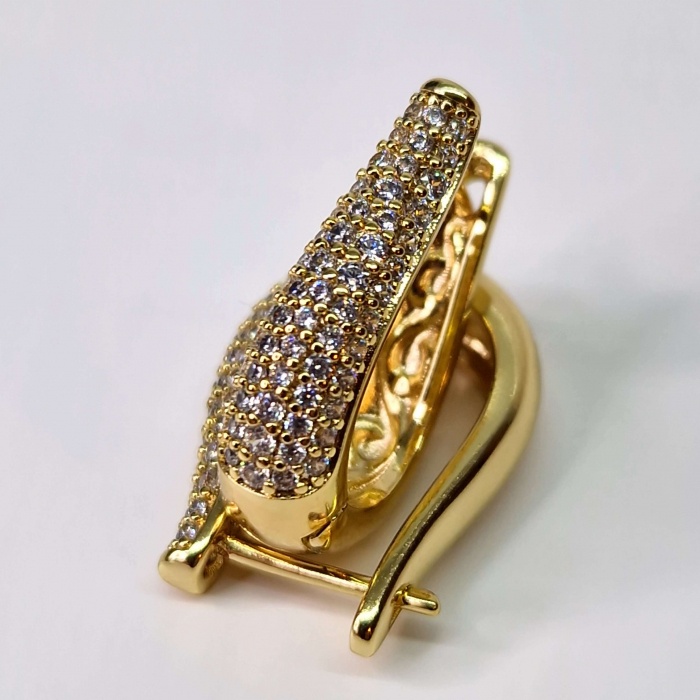 Cercei eleganti placati cu aur de 14k si incrustati cu cristale albe din zirconiu [3]