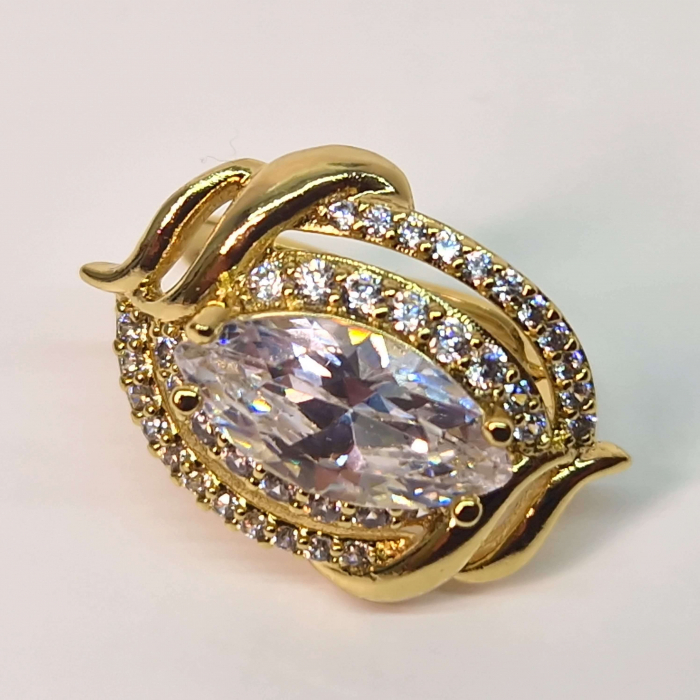 Cerceii Samantha placati cu aur de 18k cu un cristal central alb si zirconii albe [10]