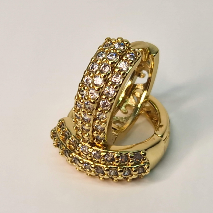 Cercei eleganti placati cu aur de 18k si impodobiti cu cristale albe din zirconiu [6]