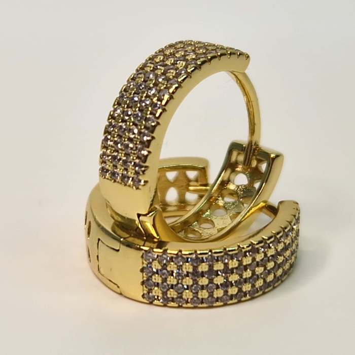 Cercei cu tortita placati cu aur de 14k incrustati cu cristale albe din zirconiu [1]