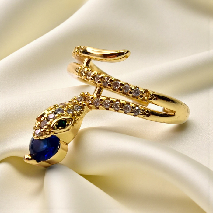 Inel Leyla Blue placat cu aur cu design serpentin și cristal albastru [4]
