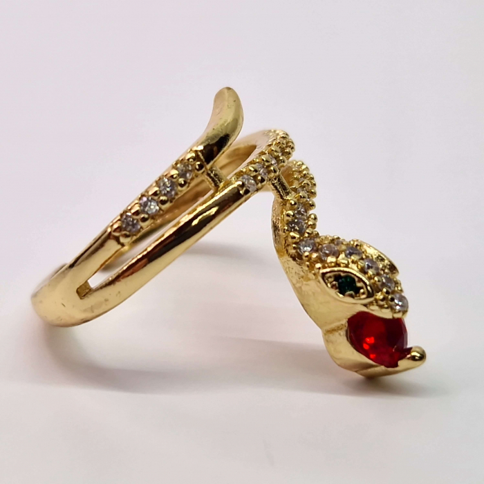 Inel reglabil placat cu aur de 14k in forma de sarpe incrustat cu cristale albe si un cristal rosu in gura [2]