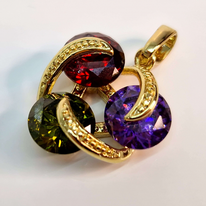 Pandantiv placat cu aur de 14k decorat cu 3 cristale mari multicolore din zirconiu [5]